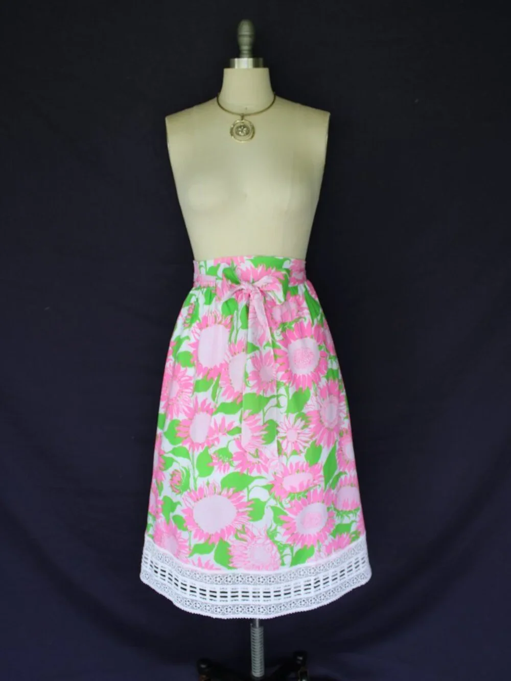 The Lilly Pulitzer vintage midi crochet lace dress skirt sunflowers pink green - Picture 4 of 10